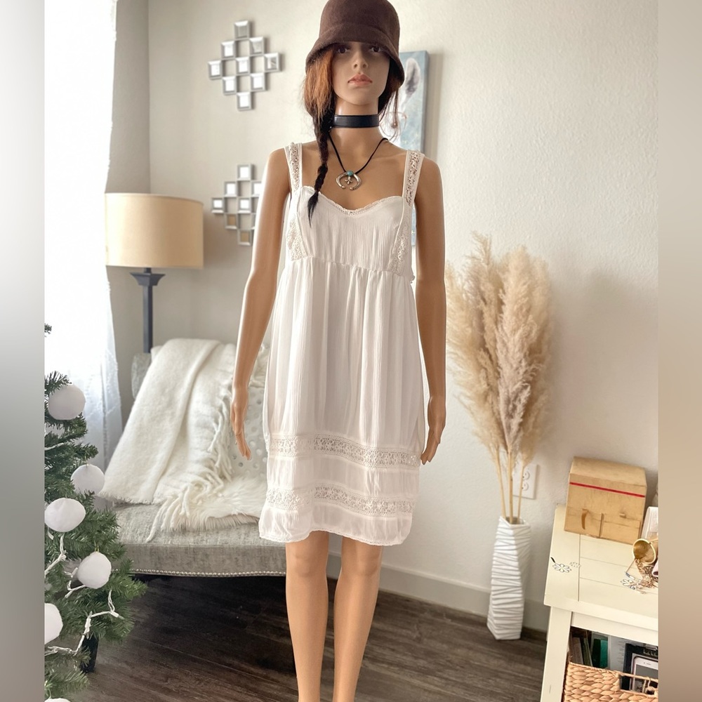 BCBGeneration Optic White Sleeveless Dress